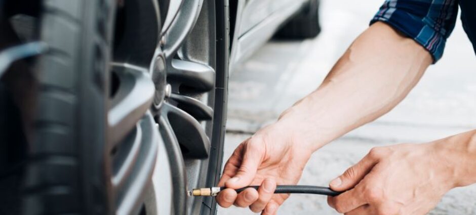 Como fazer uma calibragem de pneus corretamente? 