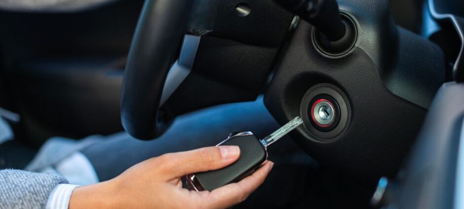 Você sabe ligar o seu carro do jeito certo?