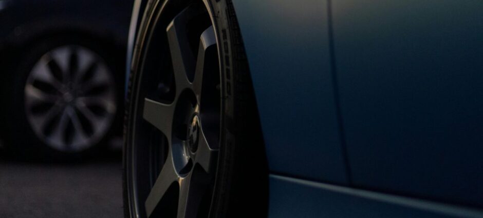 Pneus 185/60 R15: Encontre a Escolha Perfeita para Seu Carro!